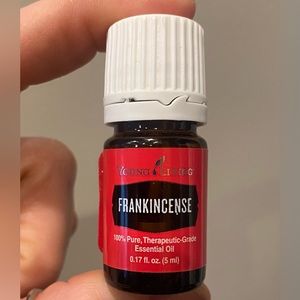 Young living, essential oils, Frankincense,  essential oil .17 fluid ounce (5ml)